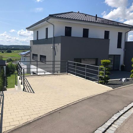 Moderne Ferienwohnung Mit Terrasse Und Garten Verwaltungsgemeinschaft Haldenwang المظهر الخارجي الصورة